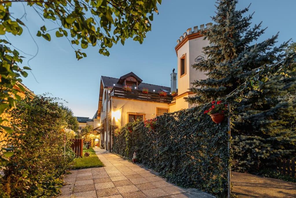 Апартаменты Casa Cu Turn Сибиу Экстерьер фото